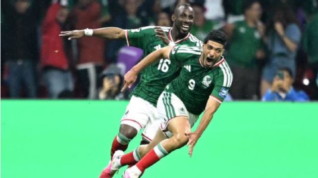 Mexico oust Ecuador for 1st World Cup knockout win in 40 years